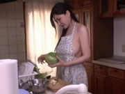 Anri Okita Cooking